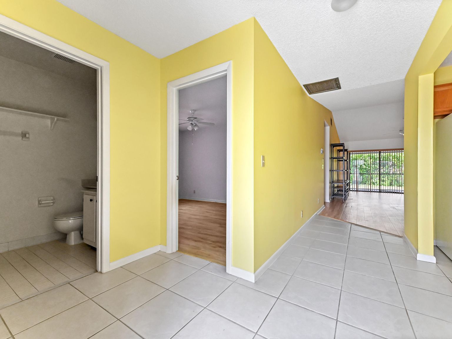 2641 Gately Dr W APT 1701 West Palm Beach, FL 33415 - Thumbnail 4