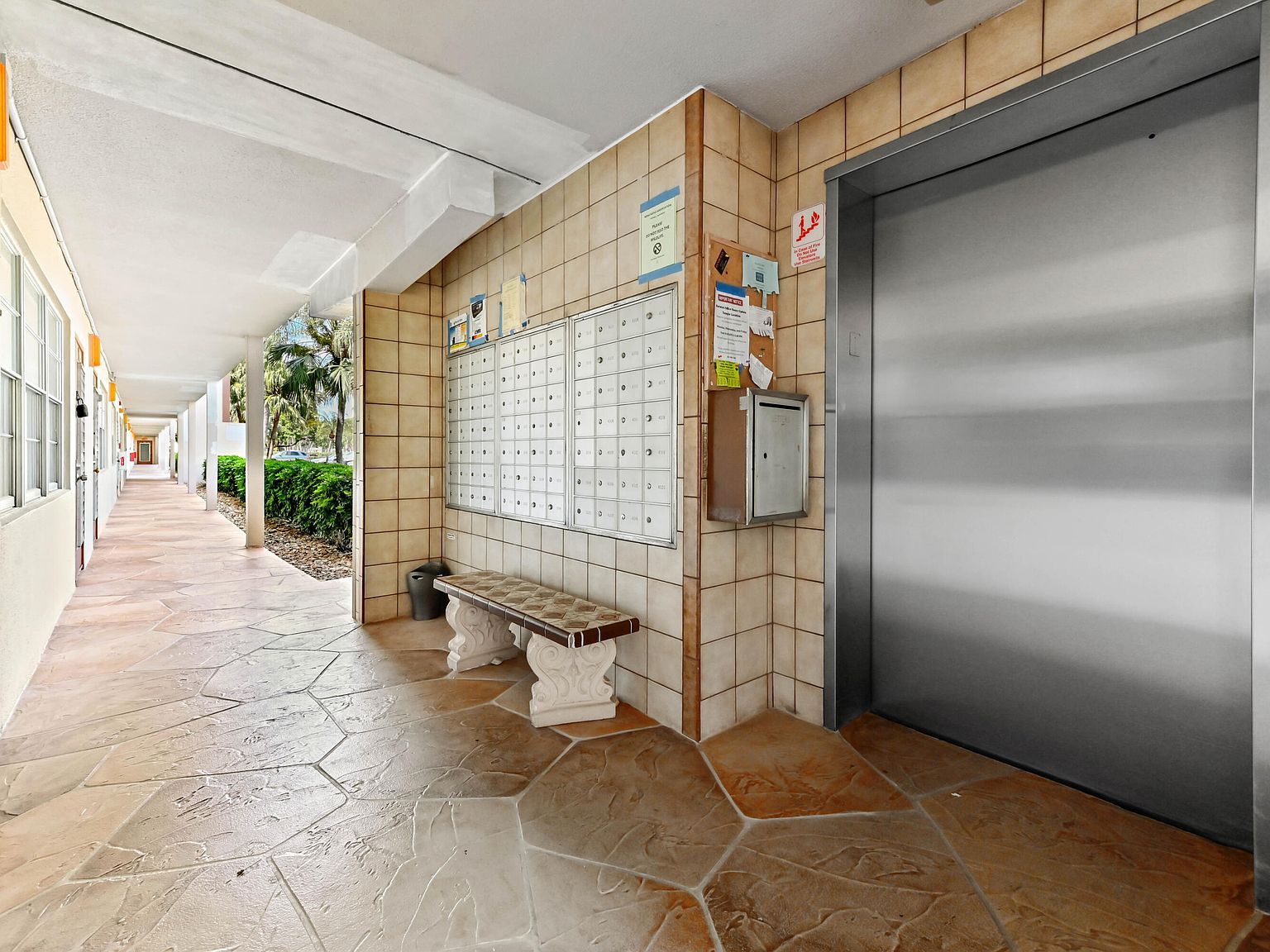 1010 Newcastle #1010-A Boca Raton, FL 33434 - Thumbnail 4