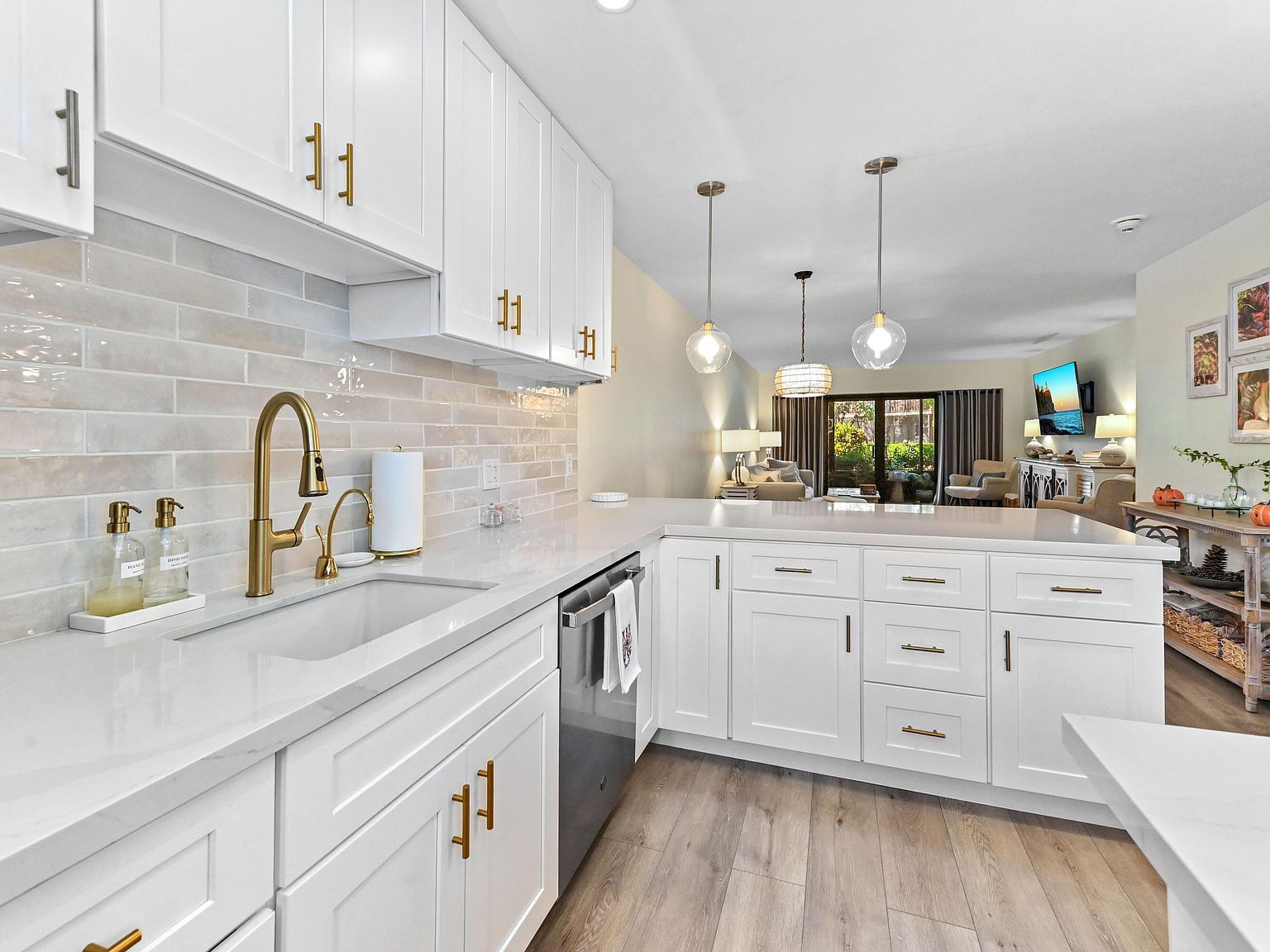 3605 S Ocean Blvd APT 122 South Palm Beach, FL 33480 - Thumbnail 4