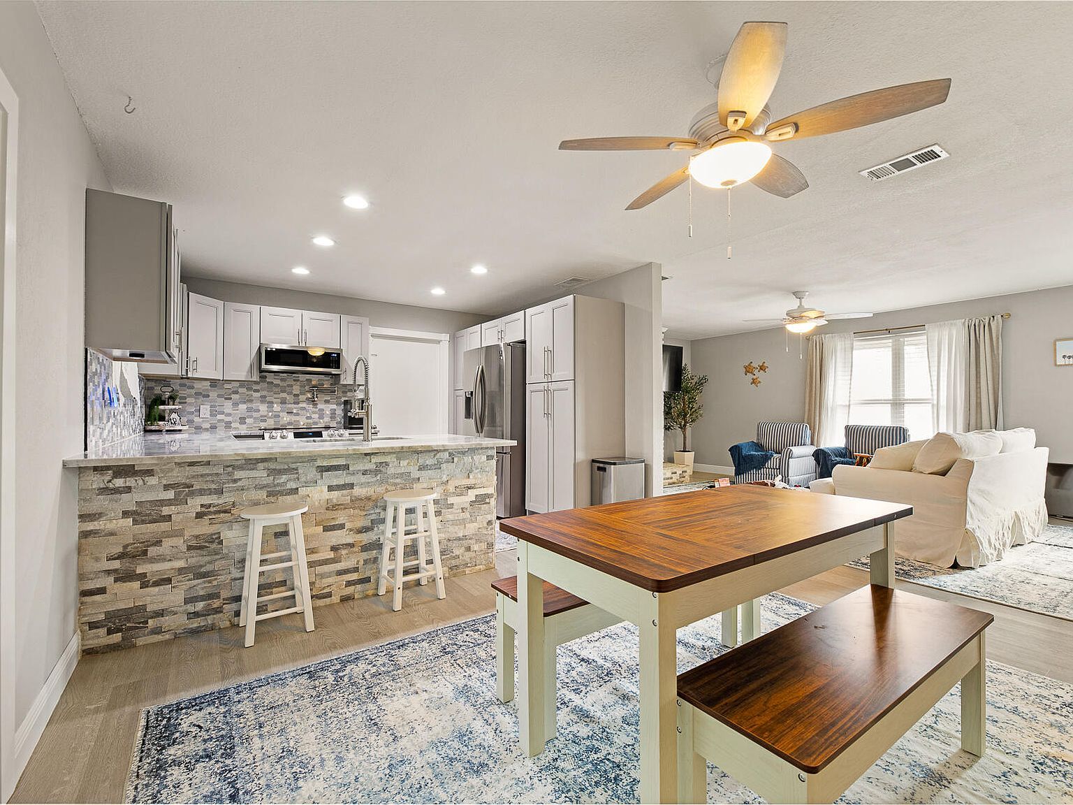 6015 Seagrape Dr Fort Pierce, FL 34982 - Thumbnail 4