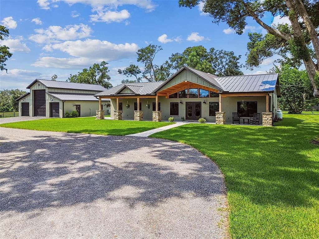 1517 Uncle Buds Ln Lithia, FL 33547 - Thumbnail 4