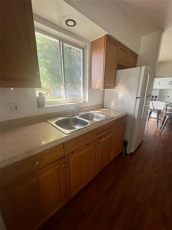 3673 Searobin Dr SE Saint Petersburg, FL 33705 - Thumbnail 4