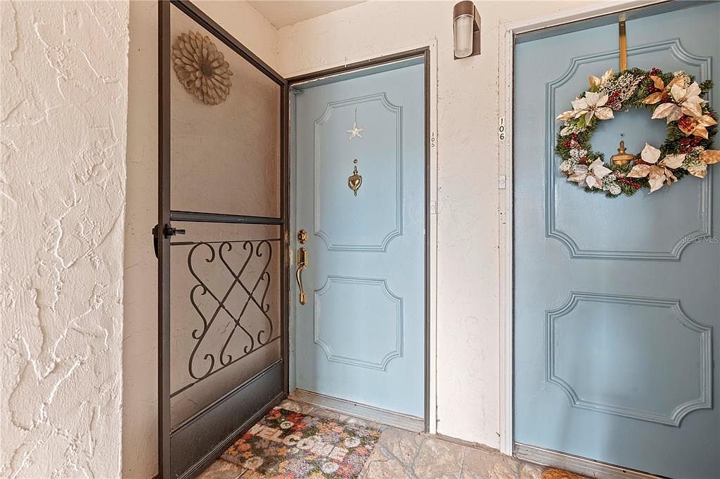 1318 Moreland Dr UNIT 105 Clearwater, FL 33764 - Thumbnail 4