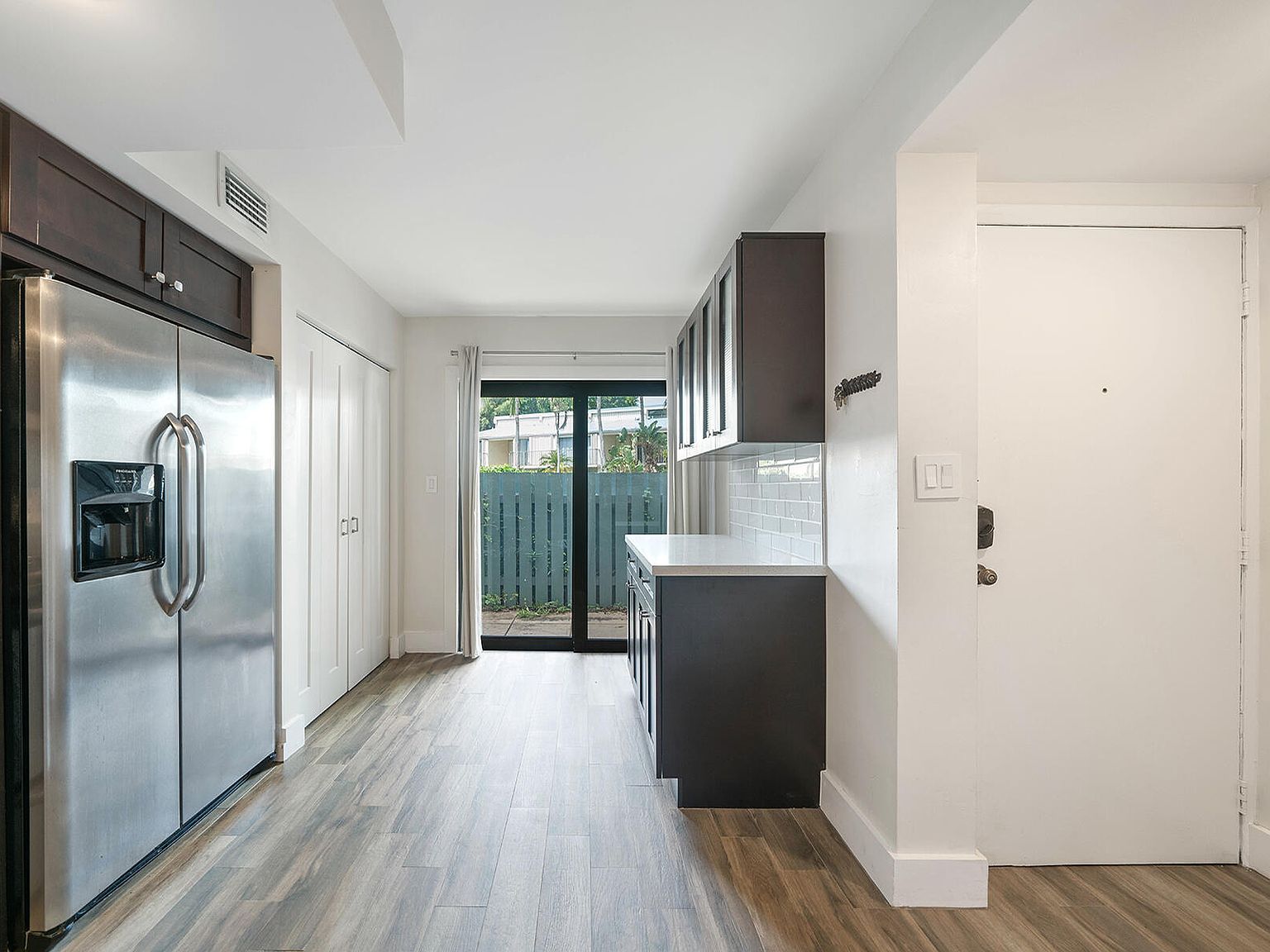 87200 Overseas Hwy APT B9 Plantation Key, FL 33036 - Thumbnail 4