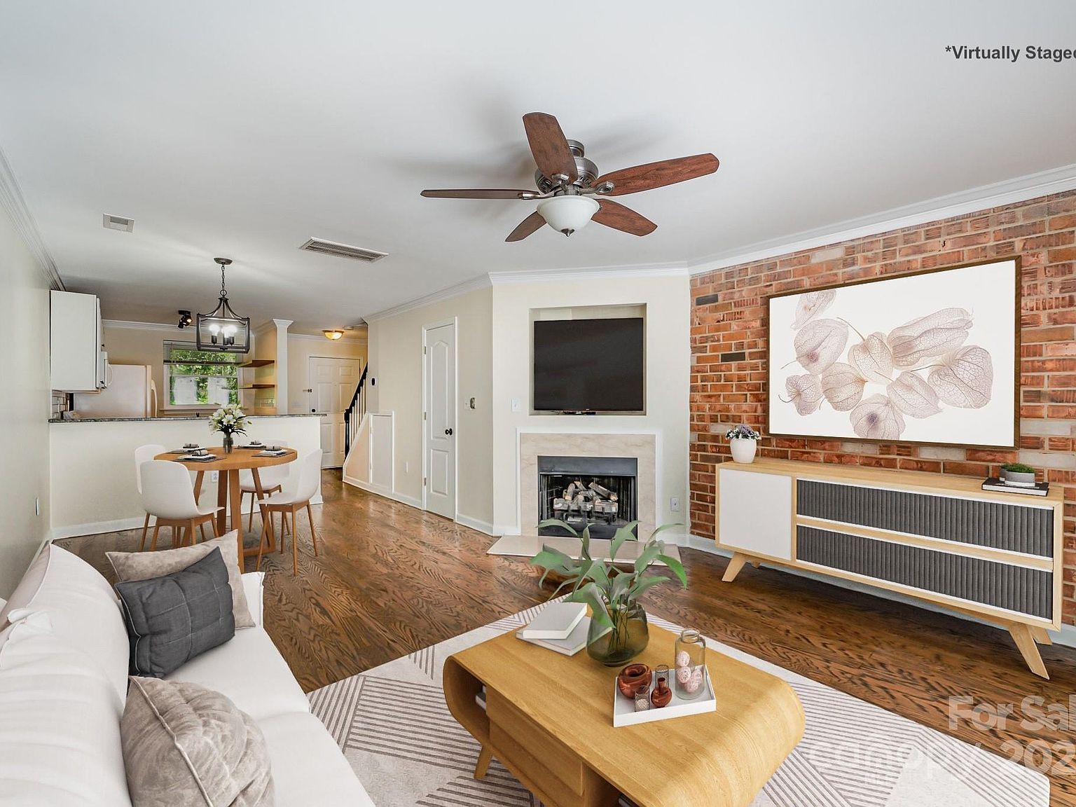 1218 Green Oaks Ln APT E Charlotte, NC 28205 - Thumbnail 4