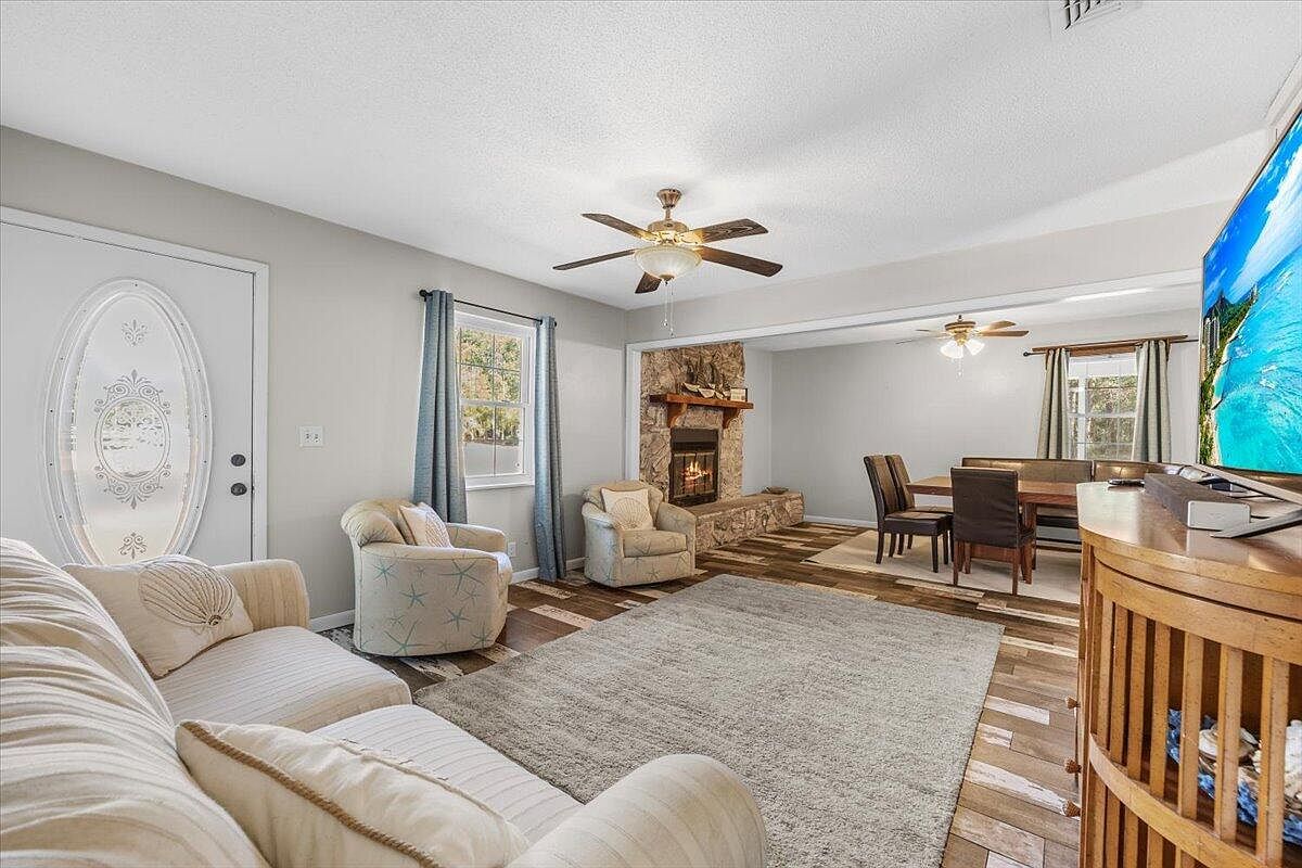 7881 Penny Ln Milton, FL 32583 - Thumbnail 4