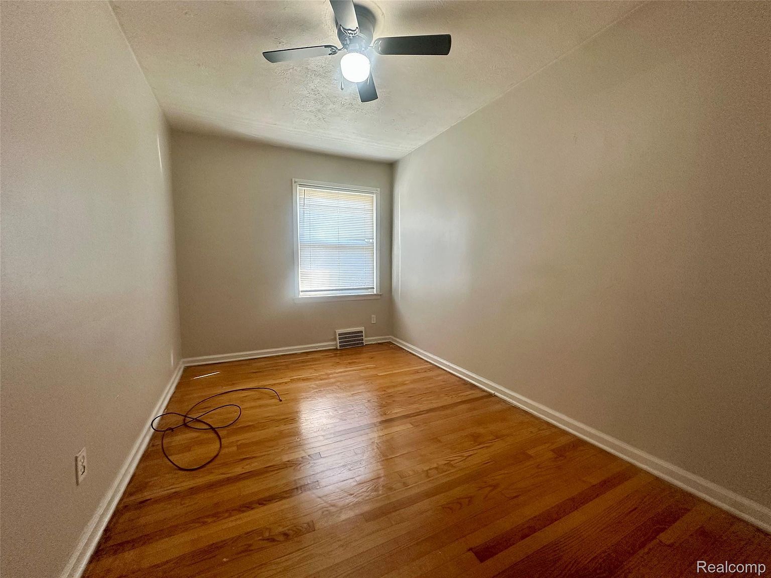 15059 Evergreen Rd Detroit, MI 48223 - Thumbnail 4