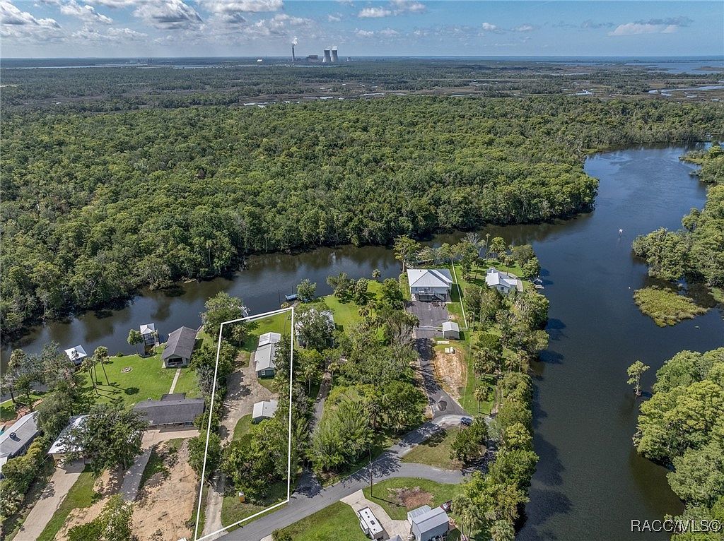 47 Magnolia Ave Yankeetown, FL 34498 - Thumbnail 4