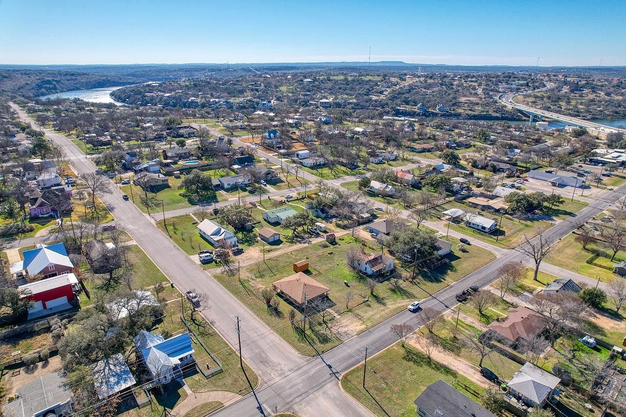 519 Avenue G Marble Falls, TX 78654 - Thumbnail 4