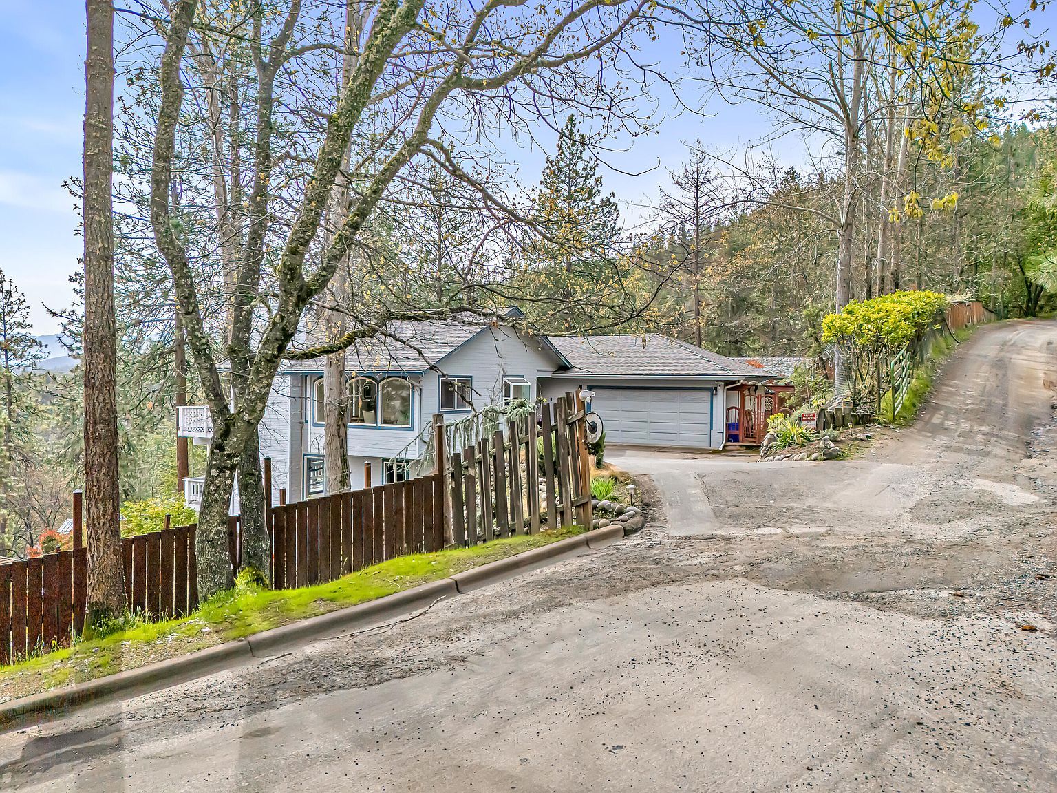 525 Ashland Loop Ashland, OR 97520 - Thumbnail 4