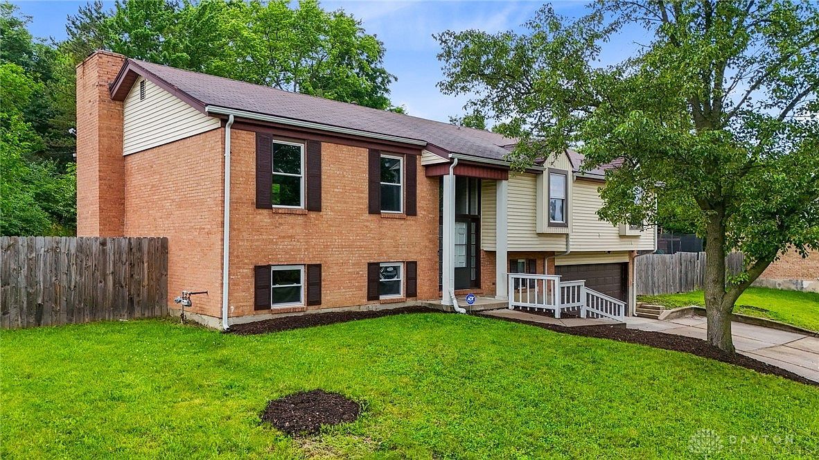 1153 King Richard Pkwy Dayton, OH 45449 - Thumbnail 4