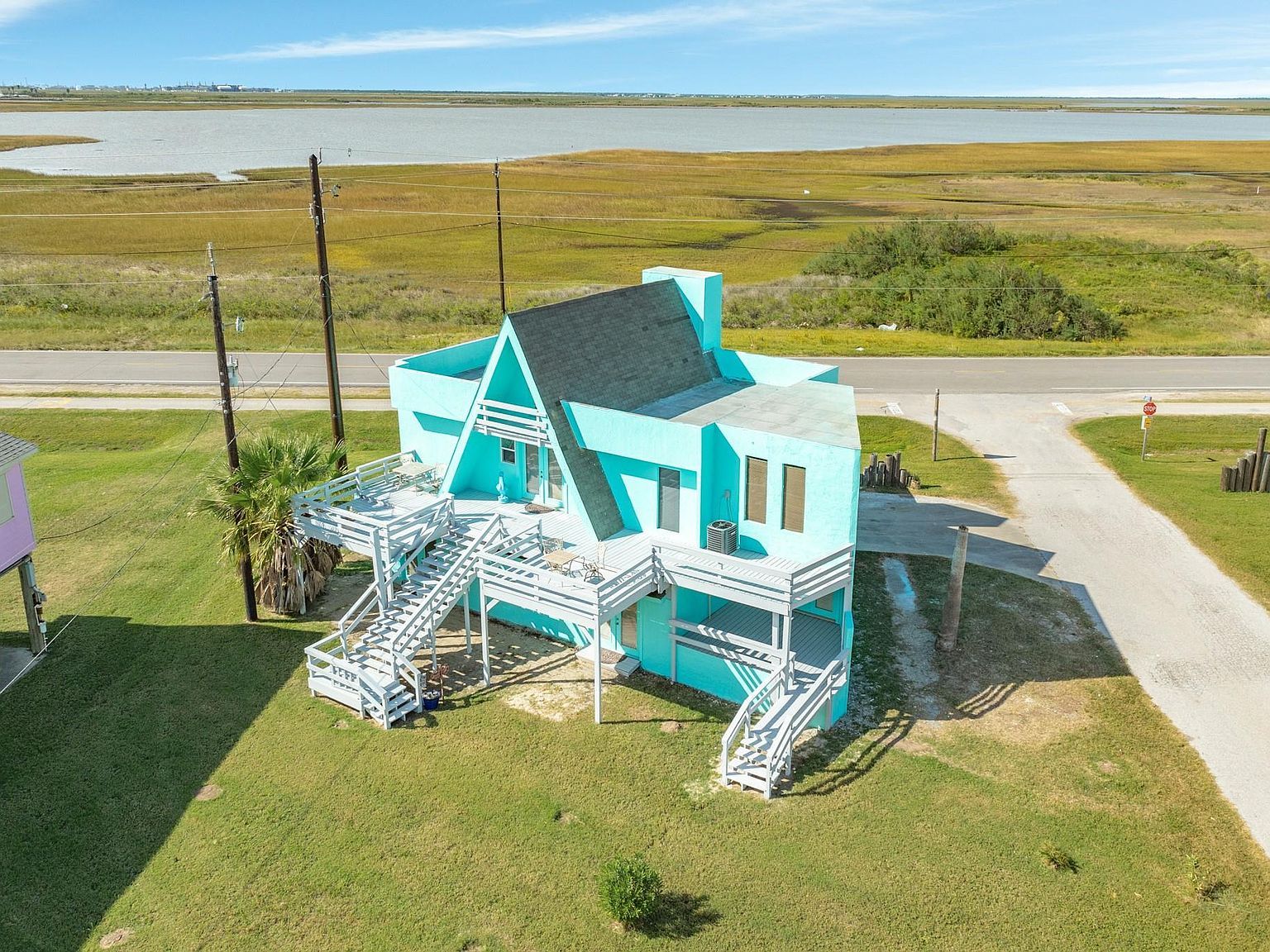 131 Point Lafitte Ct Surfside Beach, TX 77541 - Thumbnail 4