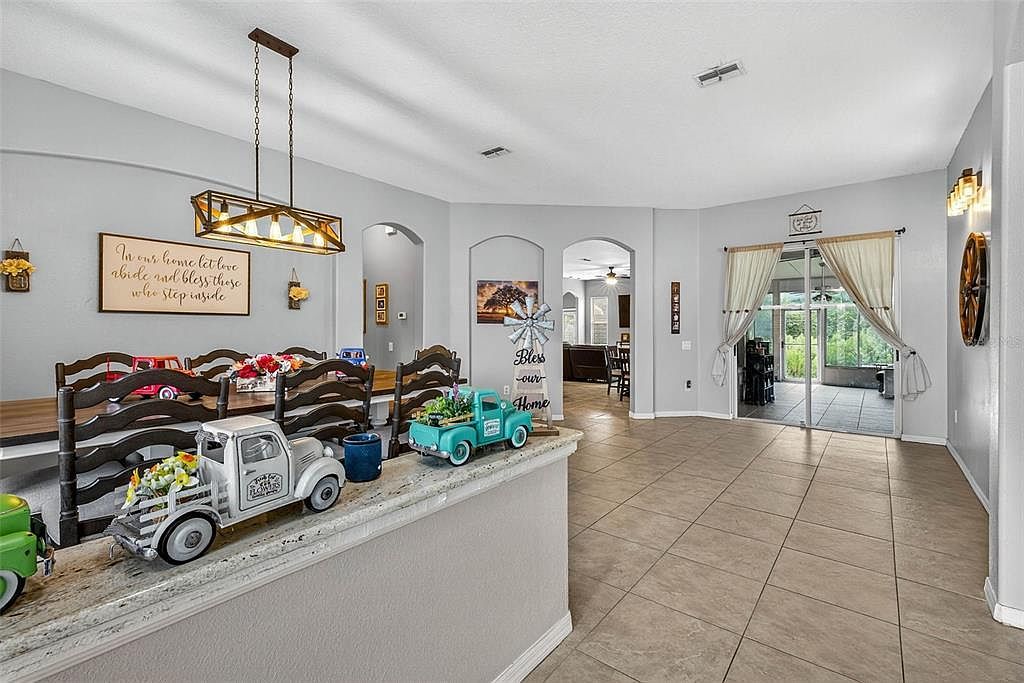 4616 Roslyn Ct Land O Lakes, FL 34639 - Thumbnail 4