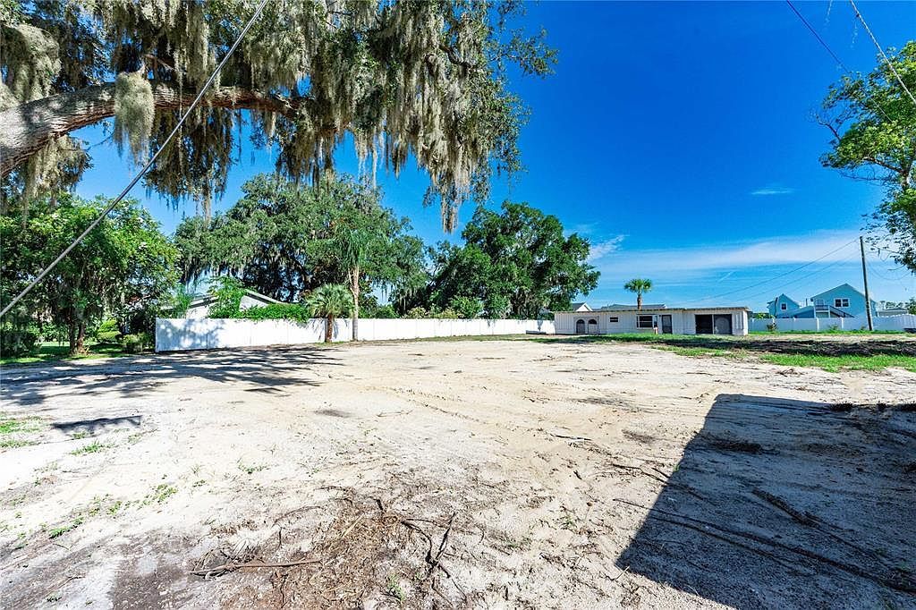 32843 Michigan Ave San Antonio, FL 33576 - Thumbnail 4