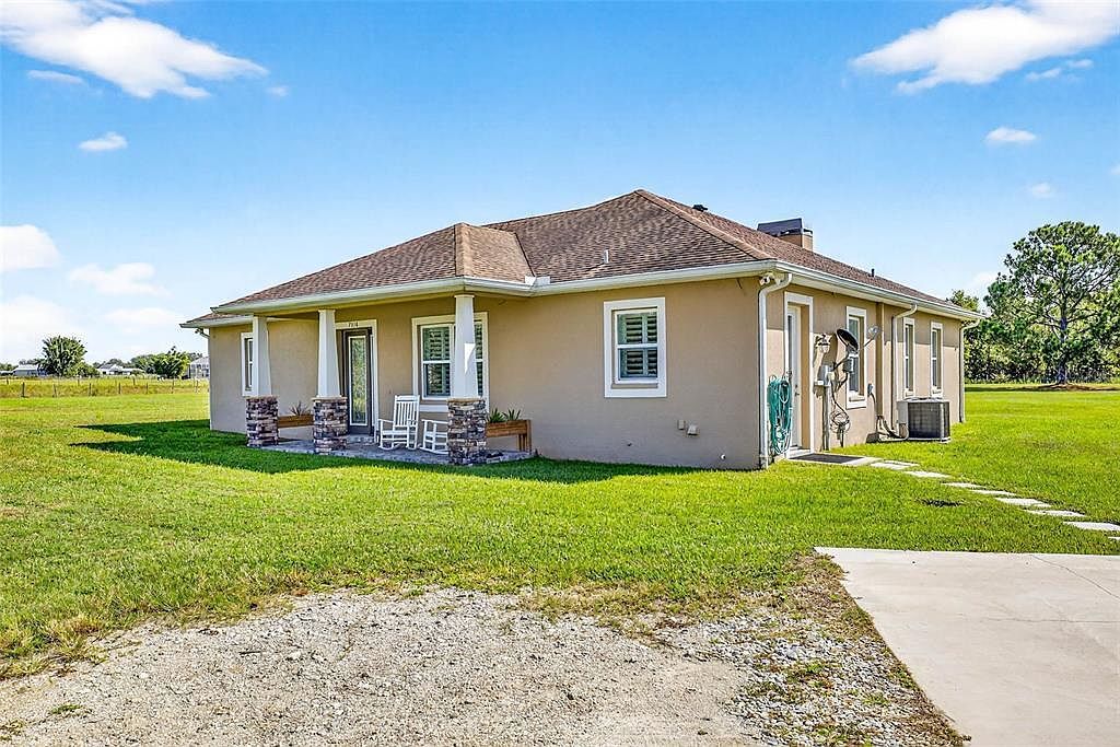 7316 Hackamore Rd Zephyrhills, FL 33541 - Thumbnail 4