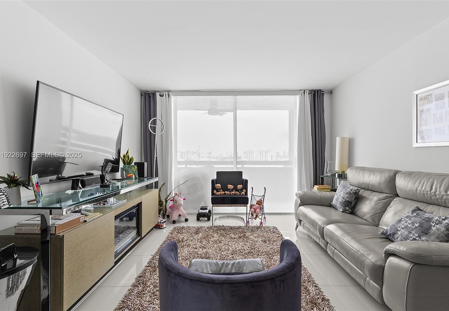 1775 Washington Ave APT 14F Miami Beach, FL 33139 - Thumbnail 4