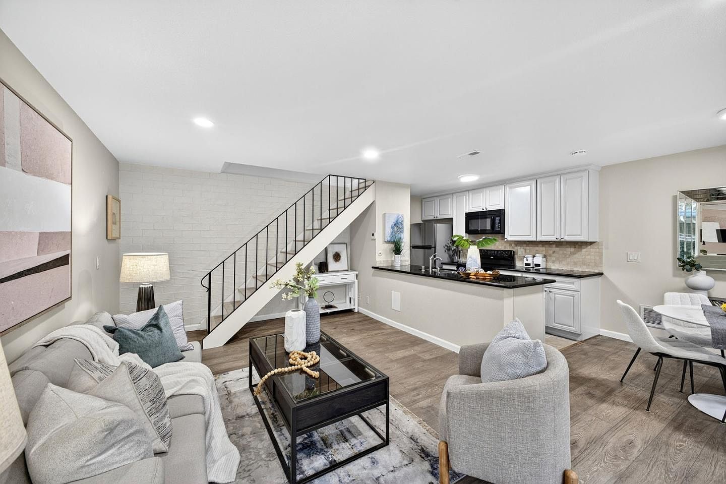 375 N 3rd St APT 3 Campbell, CA 95008 - Thumbnail 4