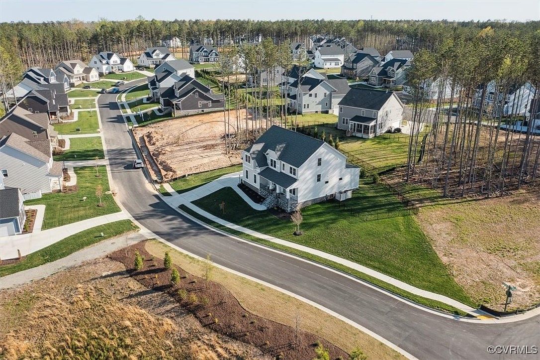 18555 Cove Creek Dr Moseley, VA 23120 - Thumbnail 4