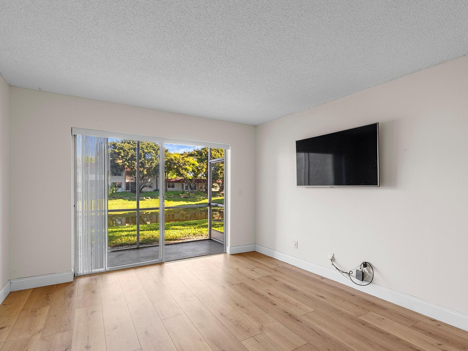 123 Lake Carol Dr West Palm Beach, FL 33411 - Thumbnail 4