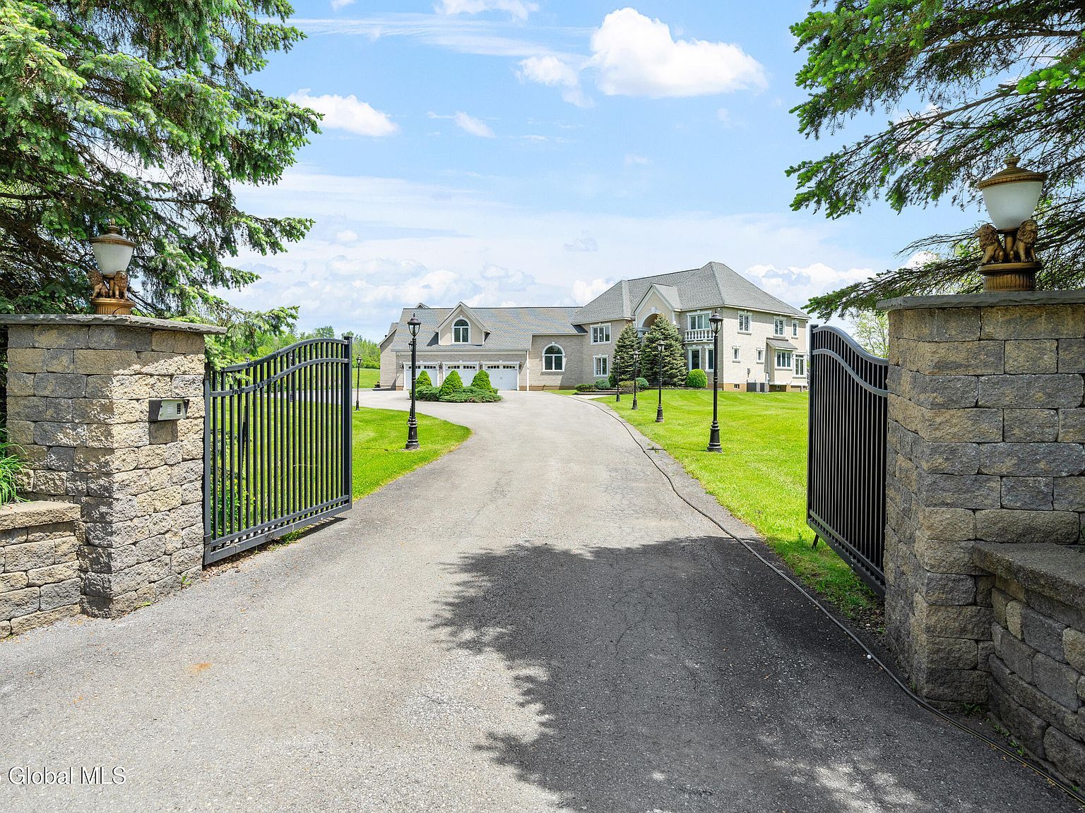 1310 Currybush Rd Schenectady, NY 12306 - Thumbnail 4