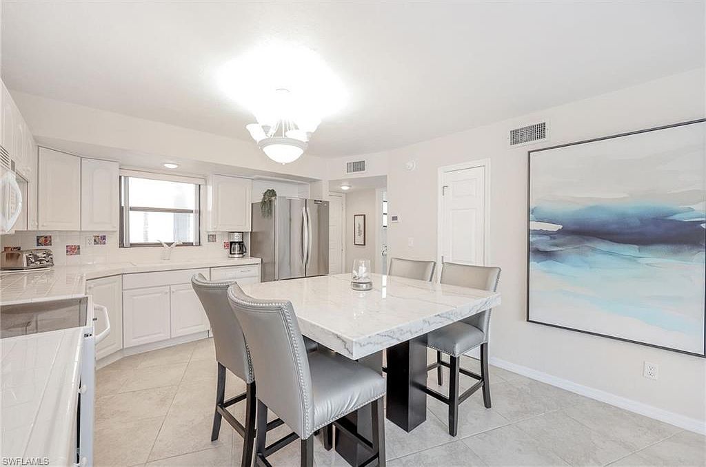 1007 Anglers Cv UNIT J204 Marco Island, FL 34145 - Thumbnail 4