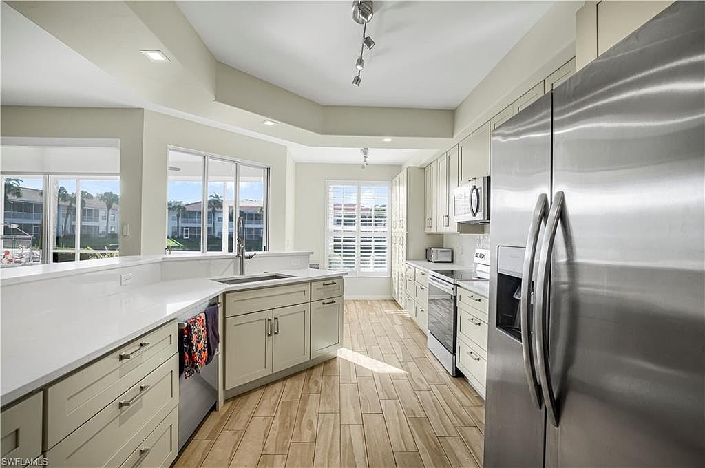 2220 Arielle Dr APT 2006 Naples, FL 34109 - Thumbnail 4