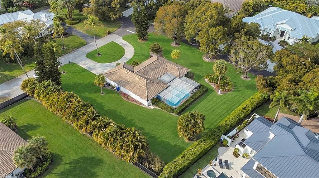 690 Murex Dr Naples, FL 34102 - Thumbnail 4