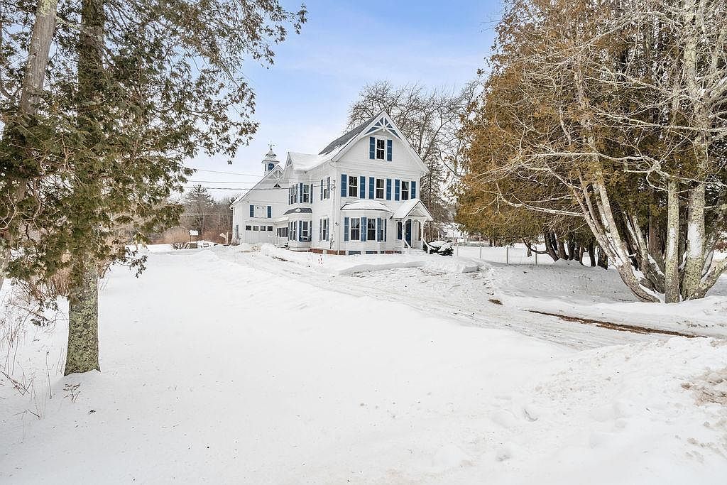 40 Parade Cir Barnstead, NH 03218 | Single Family