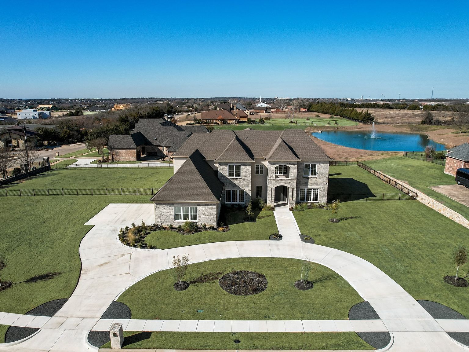 100 Old Vineyard Ln Heath, TX 75032 | Single Family