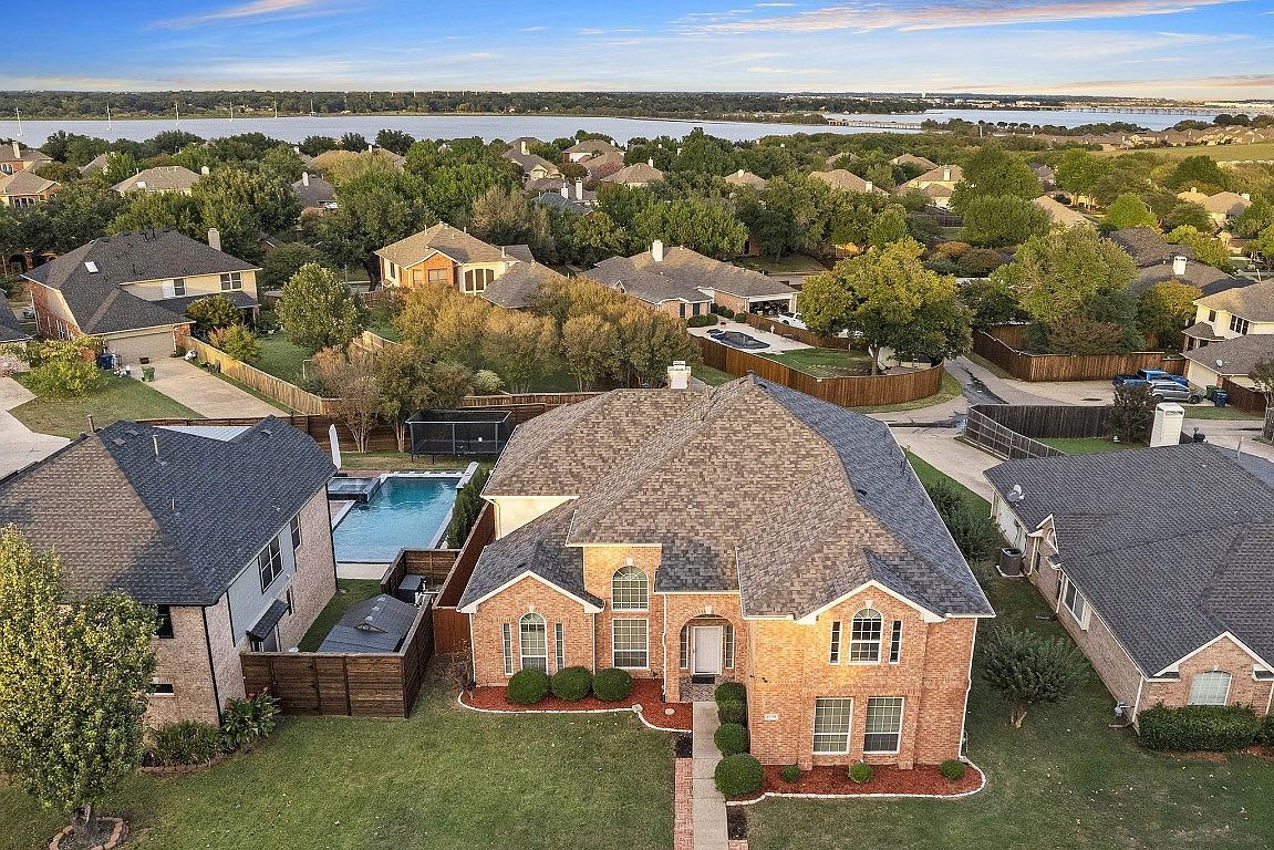 4730 Parkhaven Dr Garland, TX 75043  | Single Family