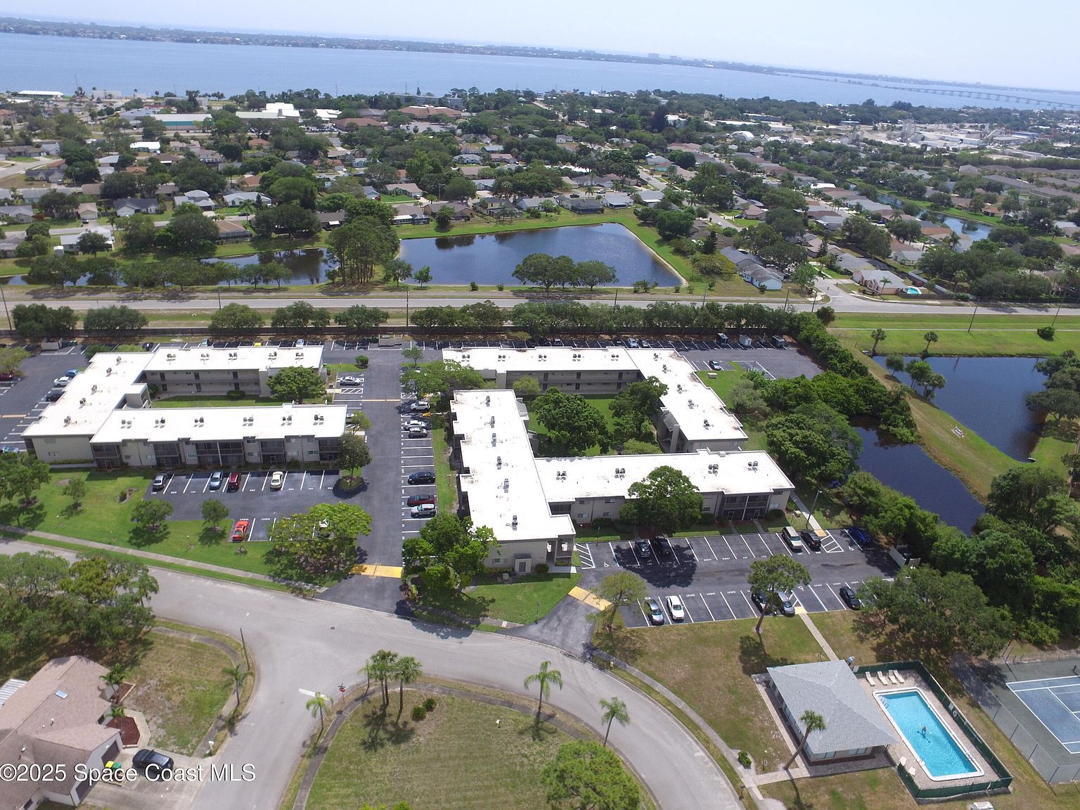 2975 Thrush Dr APT 129 Melbourne, FL 32935  | Condominium