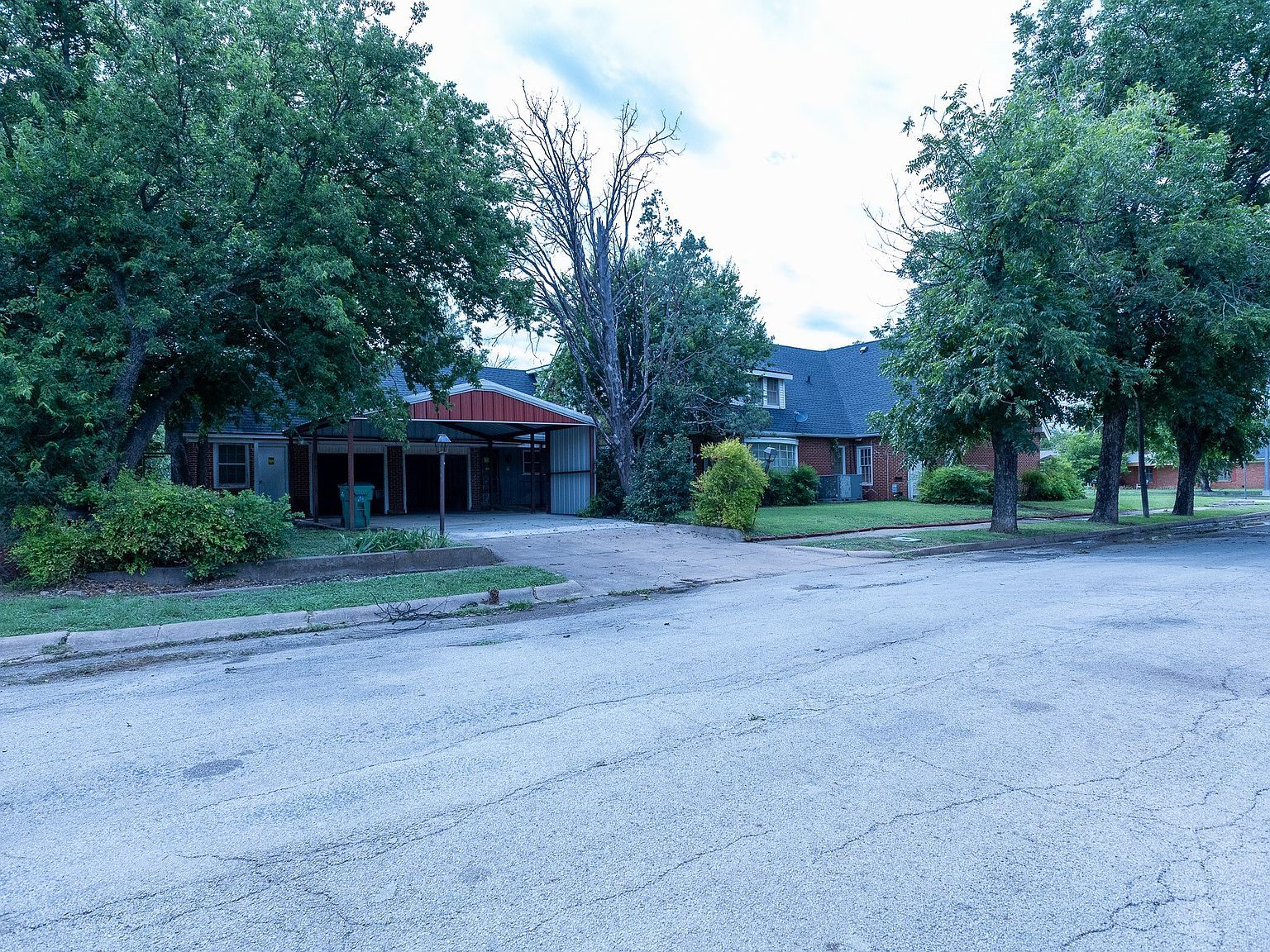 1001 W Walnut St Coleman, TX 76834 | Single Family