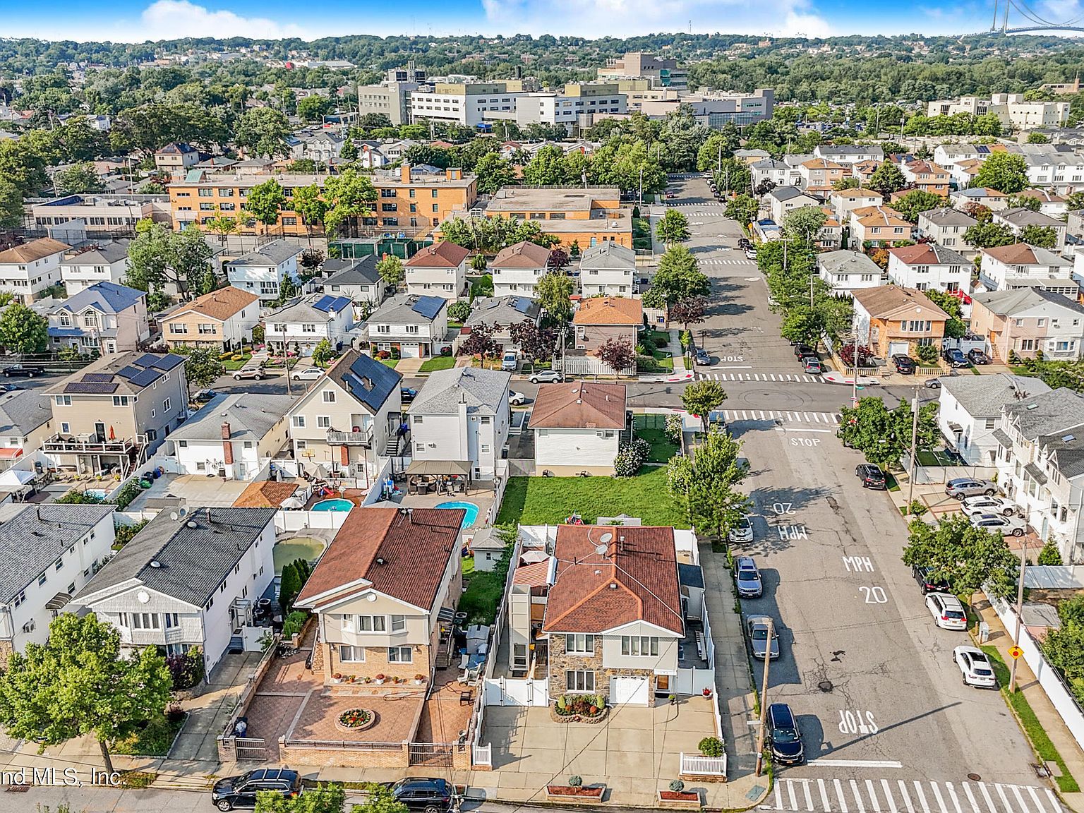 197 Slater Blvd Staten Island, NY 10305  | Multi Family