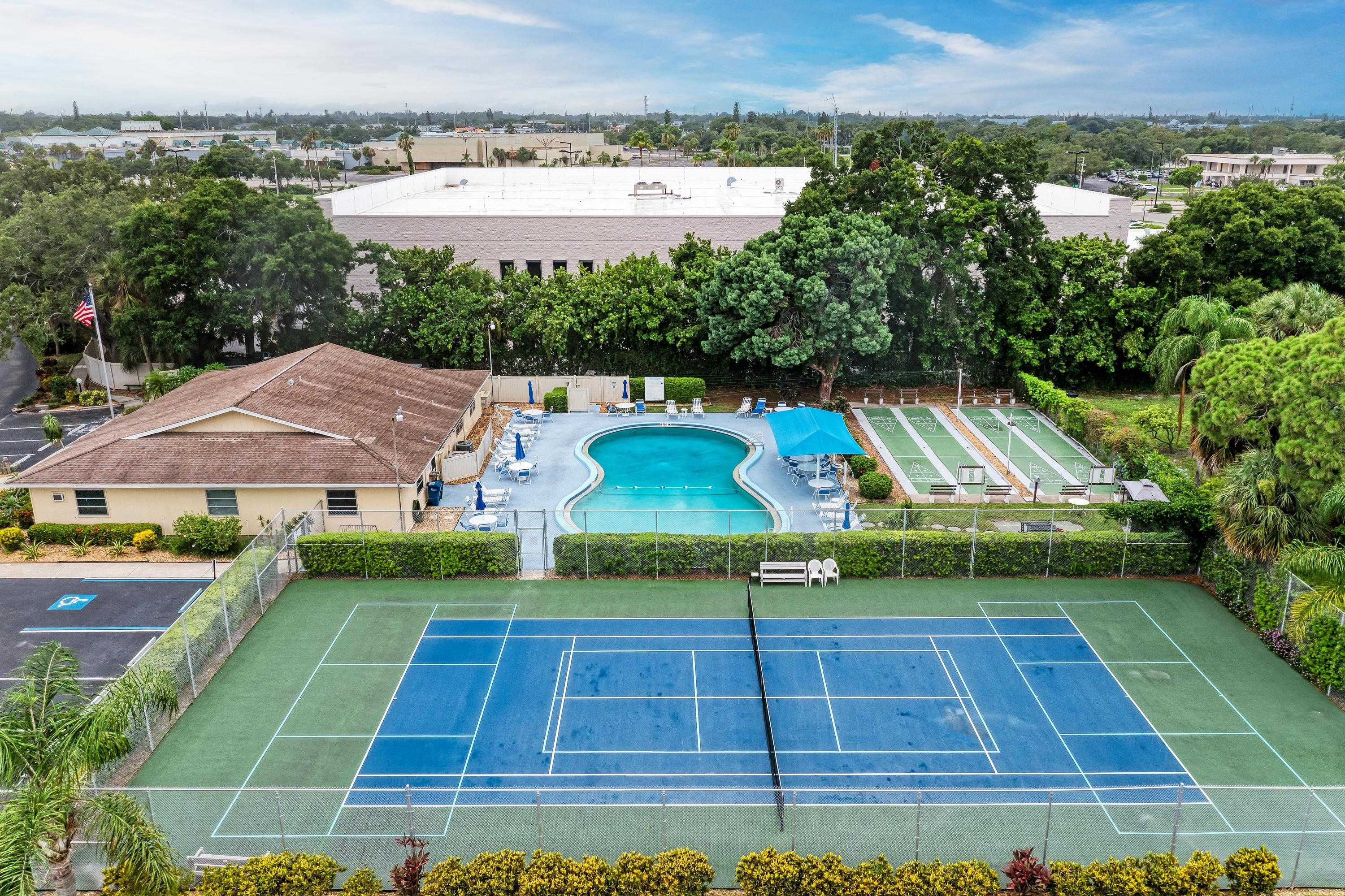 390 301st Boulevard West #20a, Bradenton, FL, USA, 34205  | Condominium