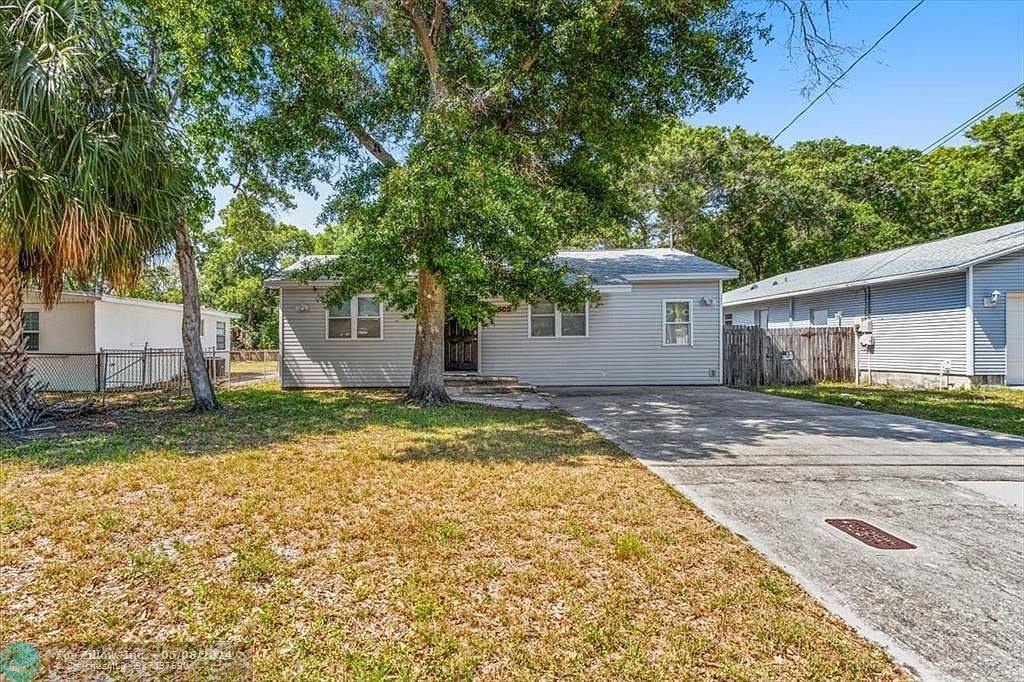 502 6th Ave NW Largo, FL 33770  | Single Family