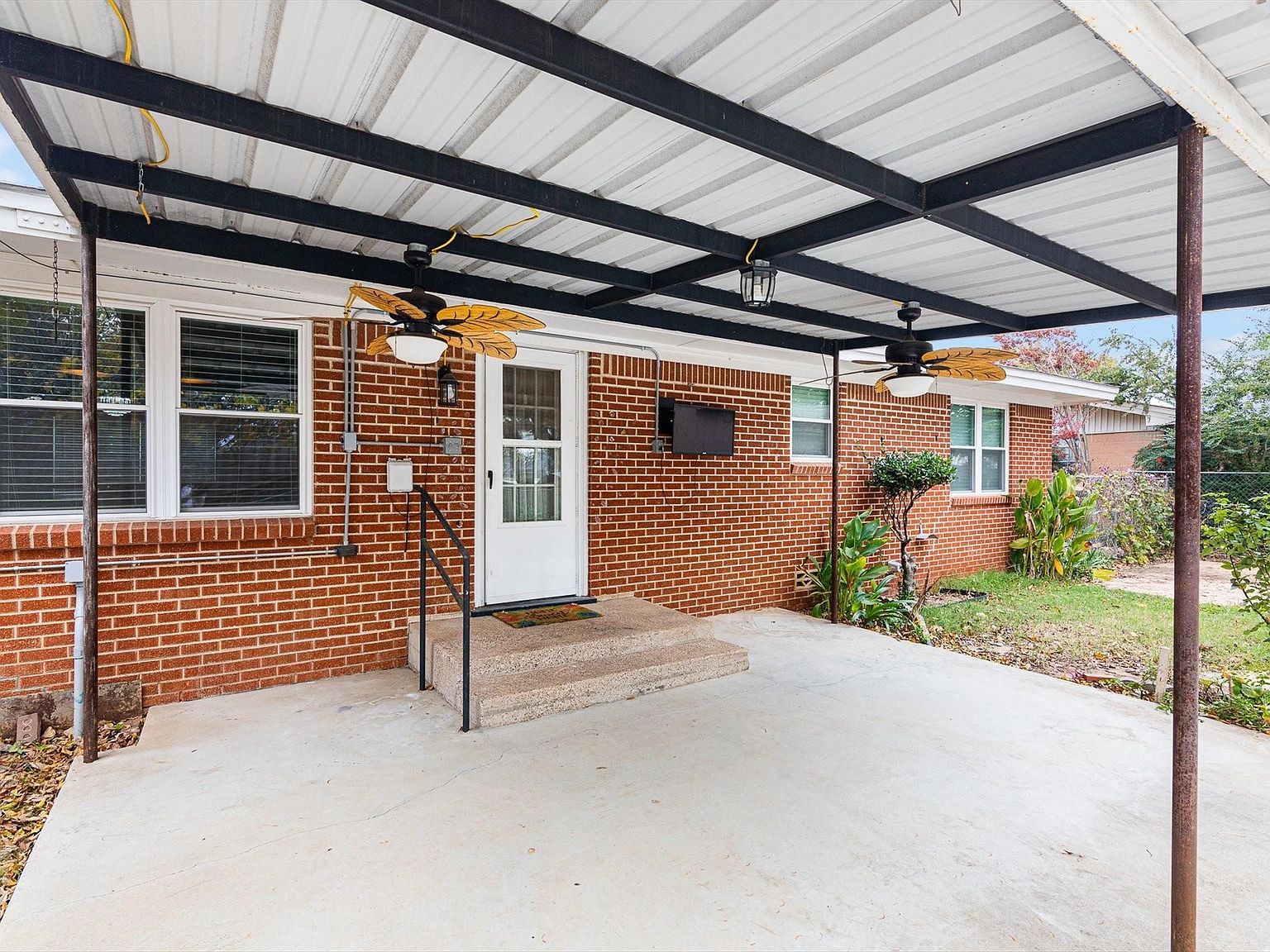 1209 Pebble St Bowie, TX 76230  | Single Family