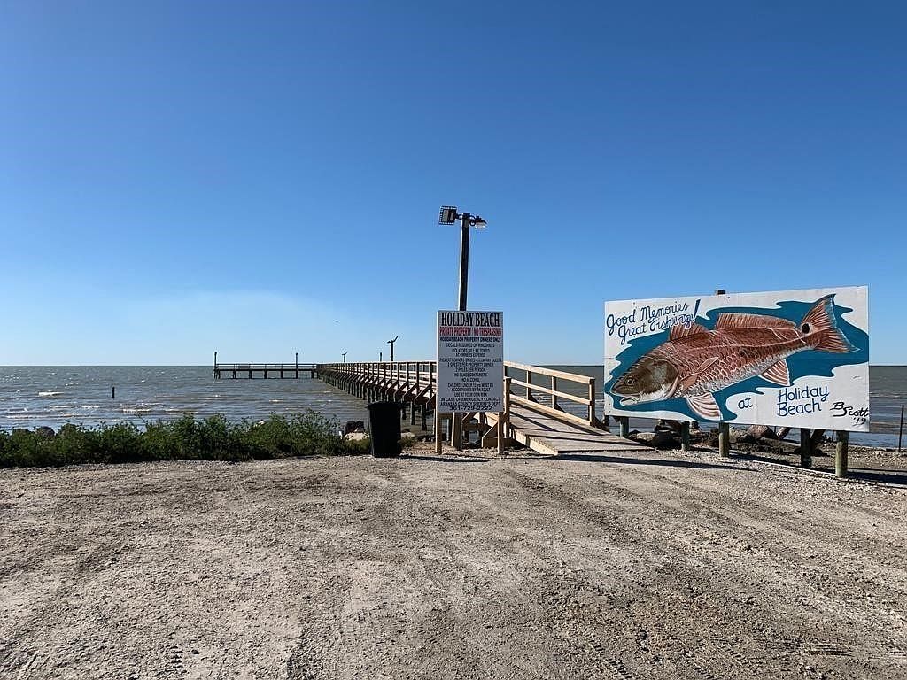 189 Sailfish Dr Rockport, TX 78382  | Single Family