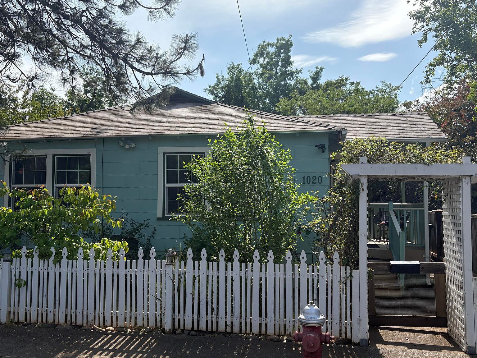 1020 East St Redding, CA 96001  | Single Family