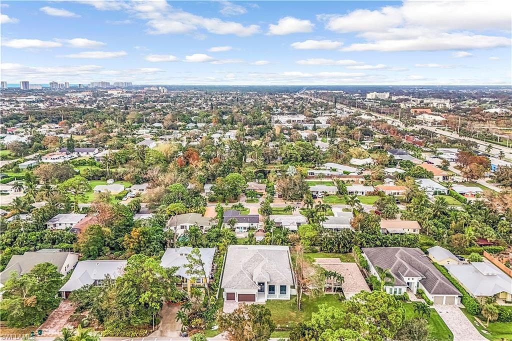 1317 Cypress Woods Dr Naples, FL 34103 | Single Family