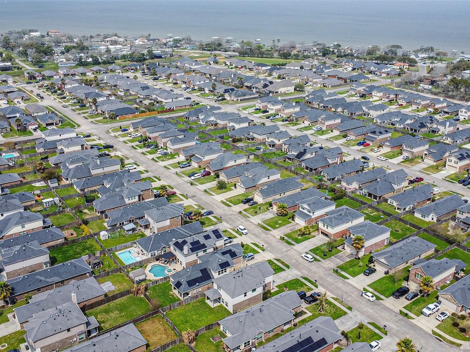 5218 Misty Ln Bacliff, TX 77518 | Single Family