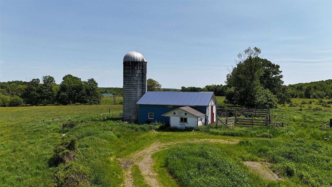 21641 Irish Rd Edinboro, PA 16412  | Single Family