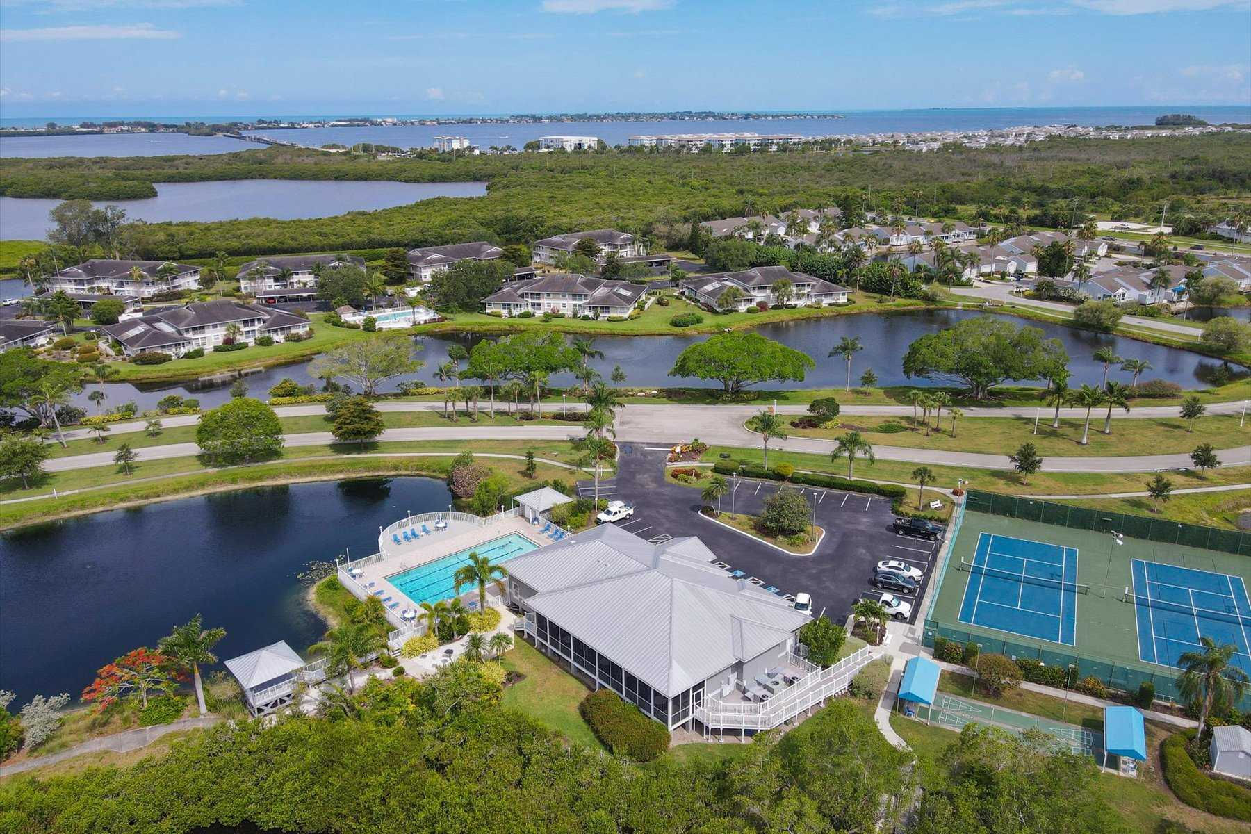 1187 Edgewater Circle, Bradenton, FL, USA, 34209  | Condominium
