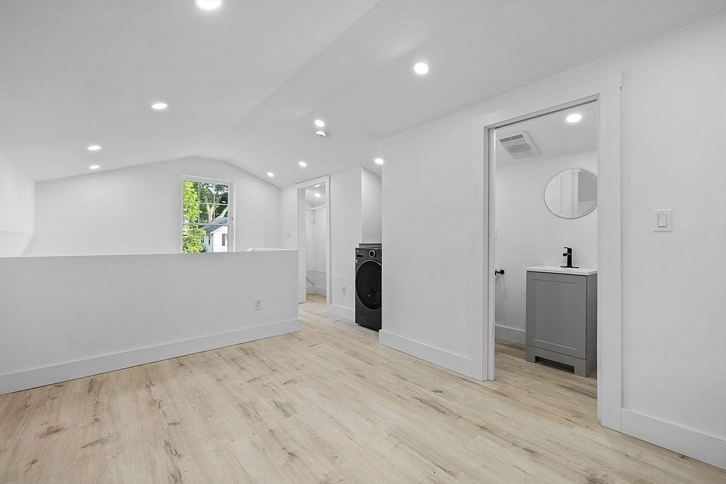 37 Fountain Rd #2 Arlington, MA 02476  | Condominium