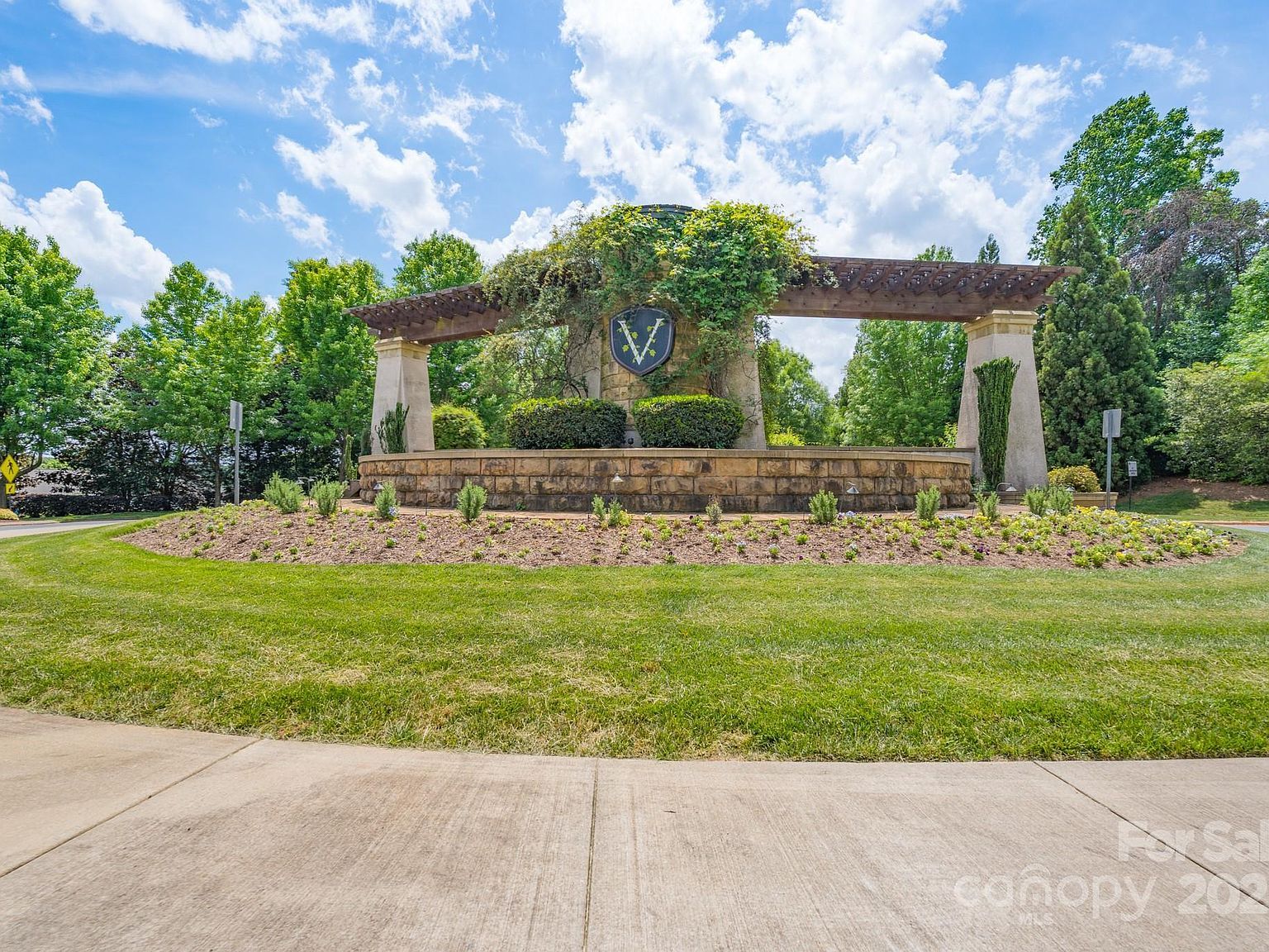 5727 Lavaux Ct Charlotte, NC 28214  | Single Family