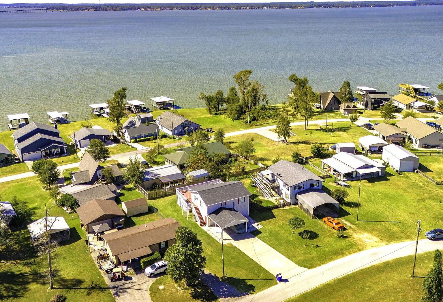 400 Shorthorn Dr Onalaska, TX 77360 | Single Family