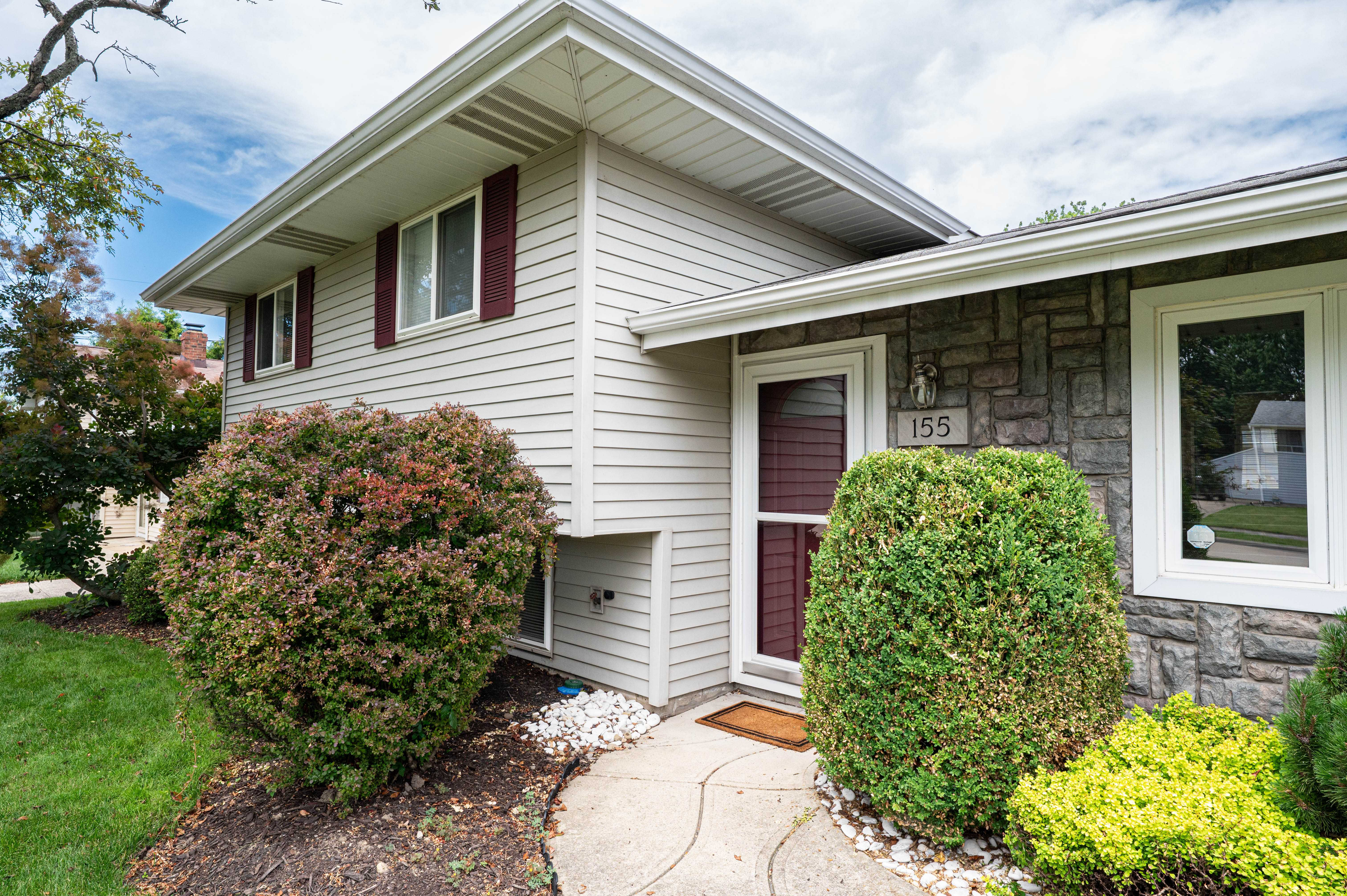 155 Erieview Drive, Eastlake, OH, USA, 44095 - Thumbnail 3