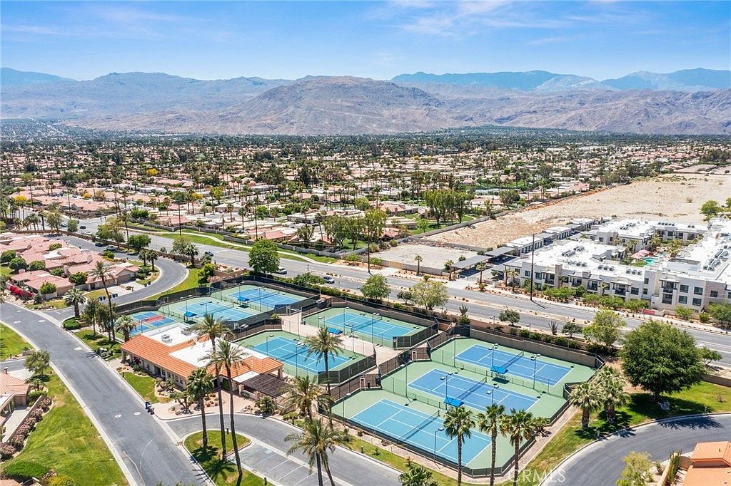 8 Bonita Ln Palm Desert, CA 92260 | Condominium