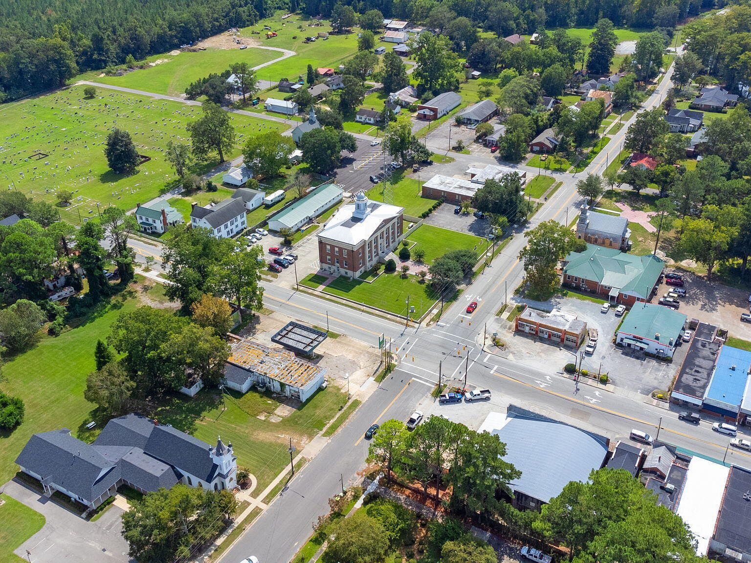 104 W Trent St Trenton, NC 28585  | Single Family