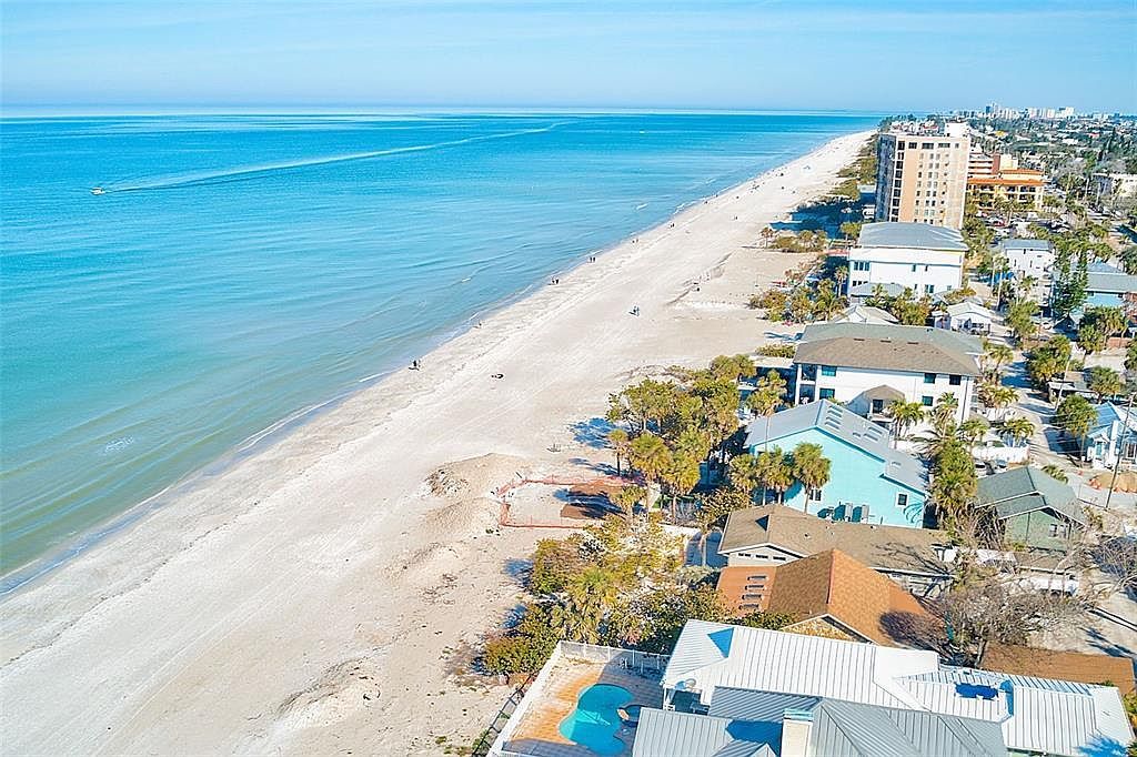 1831 Kay Dr Largo, FL 33770 | Single Family