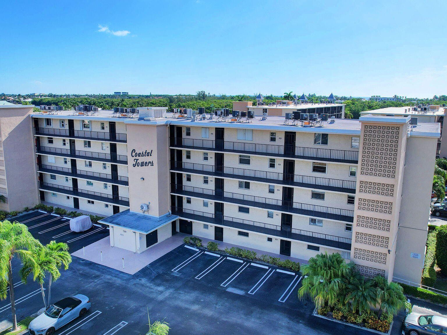 720 E Ocean Ave APT 202 Boynton Beach, FL 33435  | Condominium